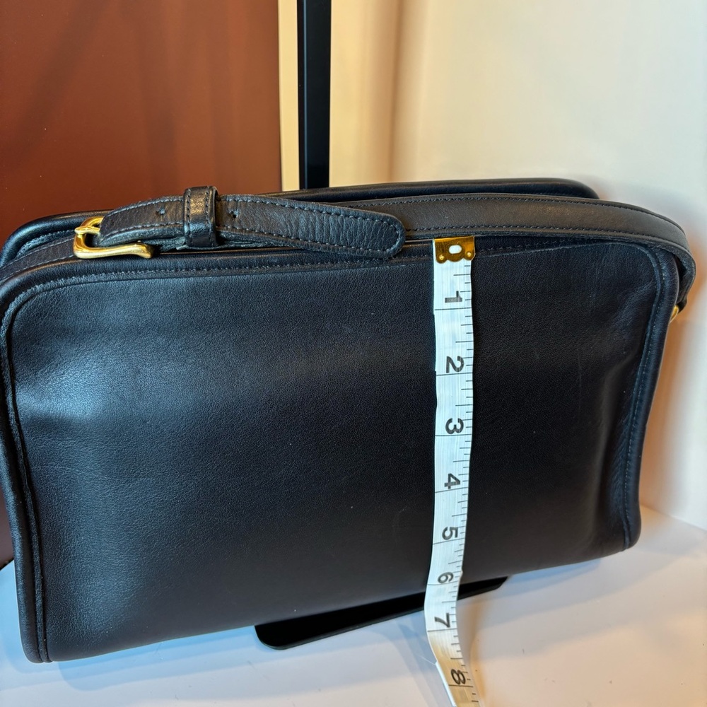 COACH Vintage Sutton 90’s Black Leather 9814 crossbody - Picture 6 of 7